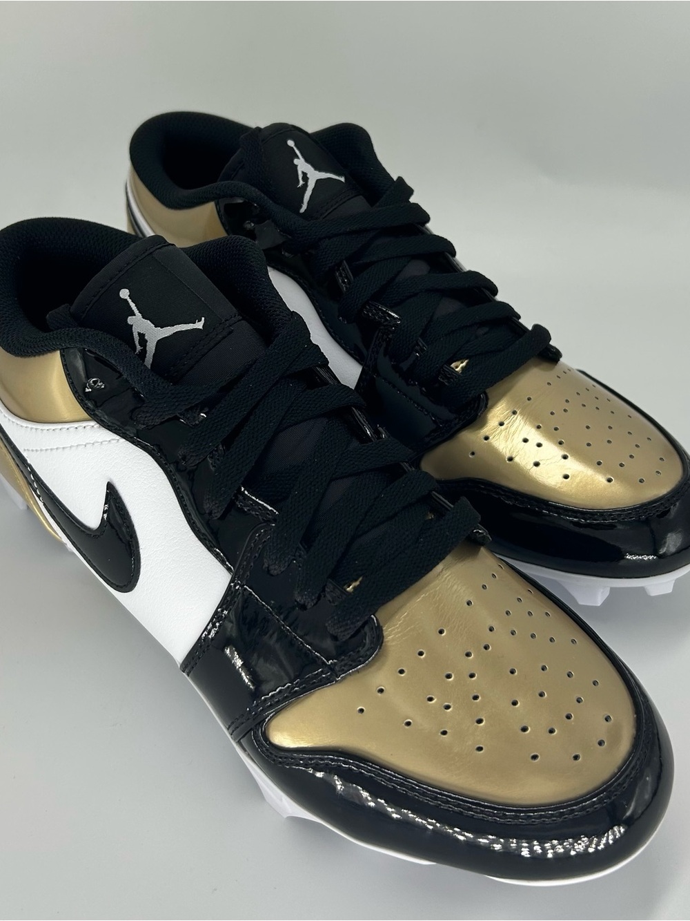 New Air Jordan 1 Low Size 8.5-9 Us Men’s Football Cleats Style FJ6245-701 - Picture 3 of 12